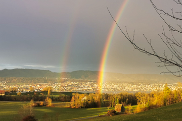 Doppel-Regenbogen über dem Zürichsee